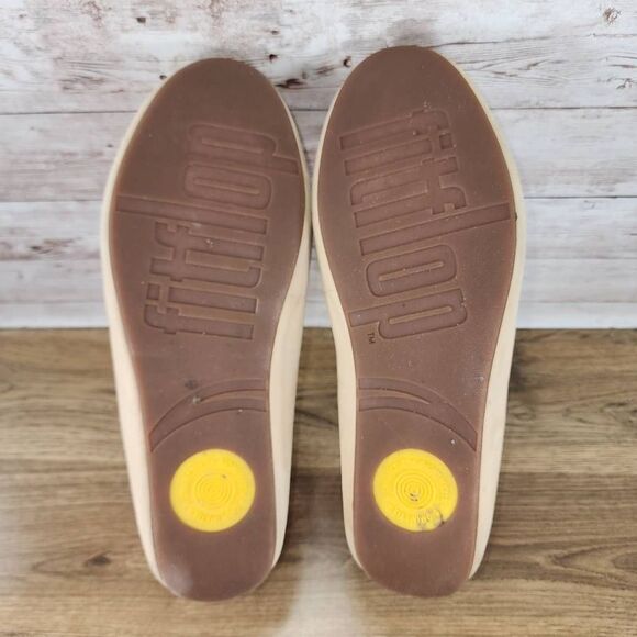 Fitflop Red and Beige Flats - Picture 8 of 8